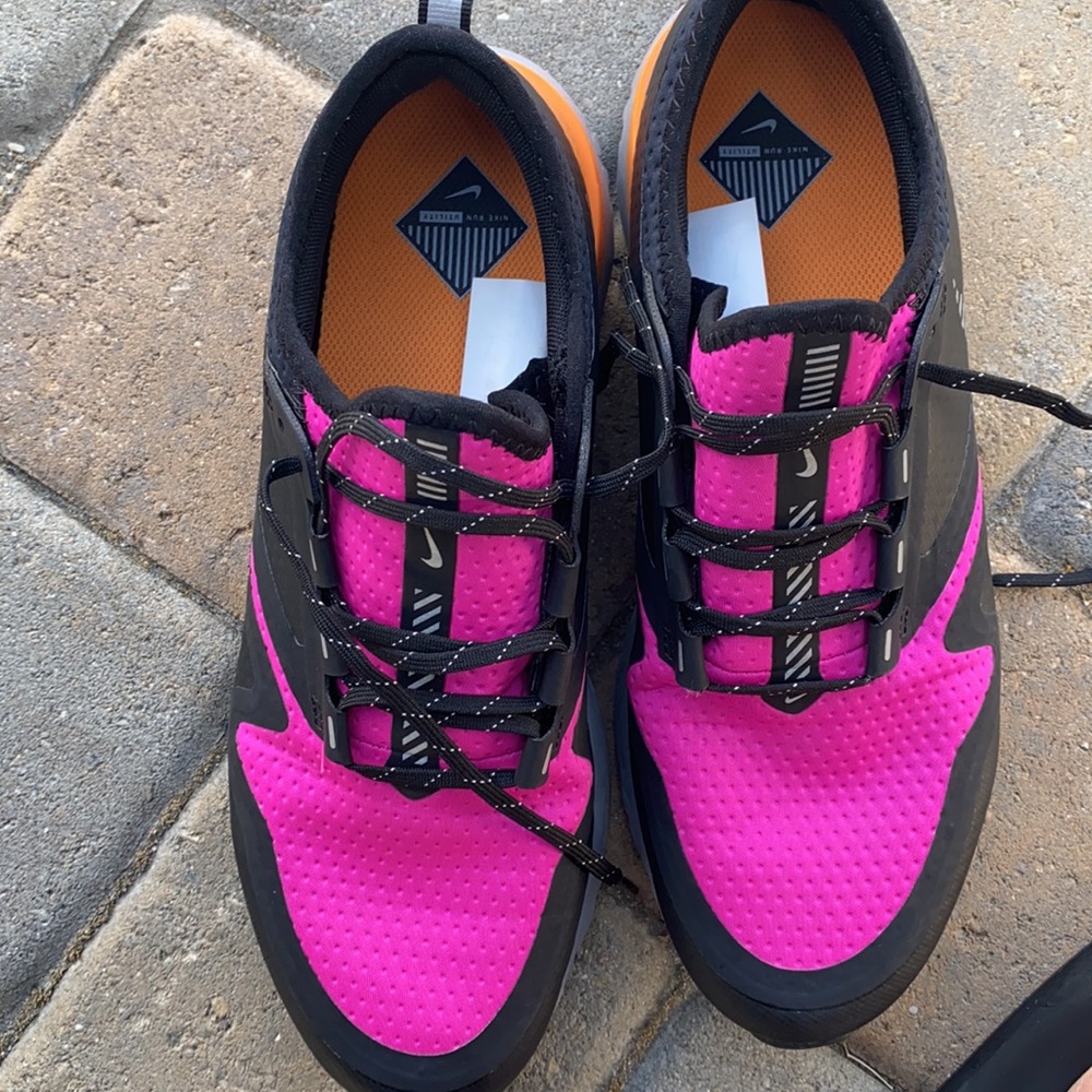 Women's Nike Odyssey React Shield 2 10.5 View 2